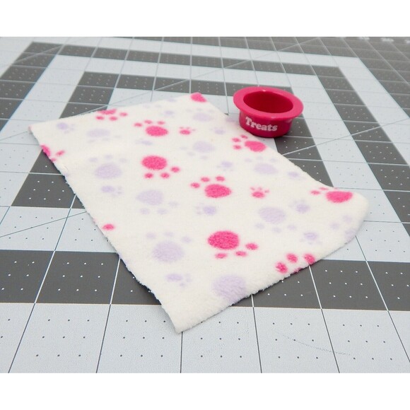 American Girl Doll Ginger the Cat Travel Blanket And Treat Bowl - Picture 1 of 5